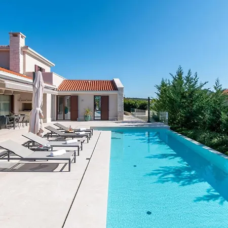 Efa Guest house