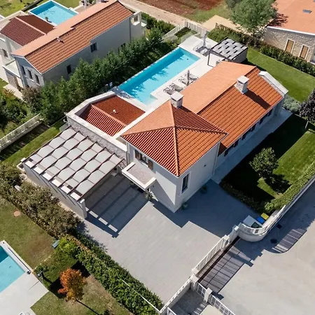 Efa Guest house *