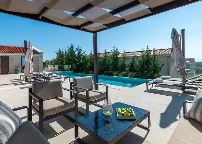 Efa By Gostinjska kuća 4*