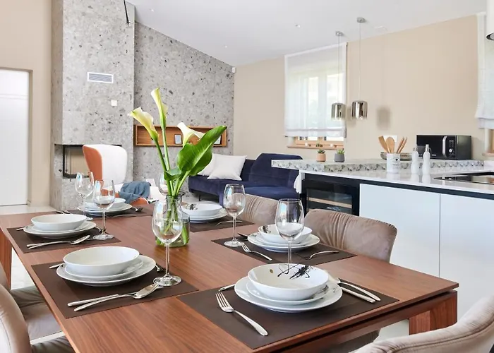 Gostinjska kuća Efa By 4*